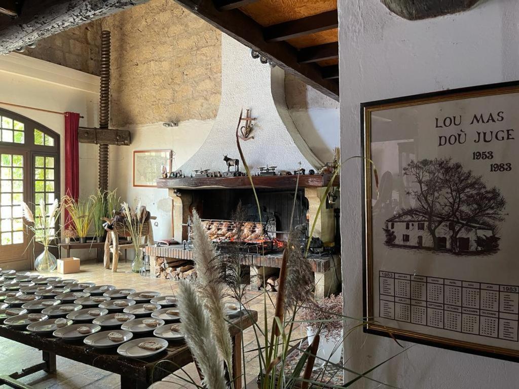 Lou Mas Dou Juge Hotel Saintes-Maries-de-la-Mer Exterior photo