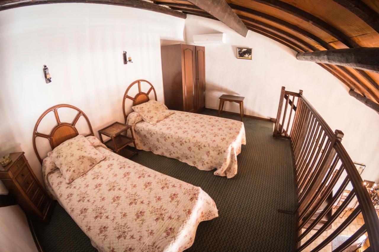 Lou Mas Dou Juge Hotel Saintes-Maries-de-la-Mer Exterior photo